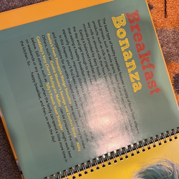 Book bundle ! Kid's Sesame Street cookbook and The Outdoor Toddler Activity Book - Picture 6 of 7